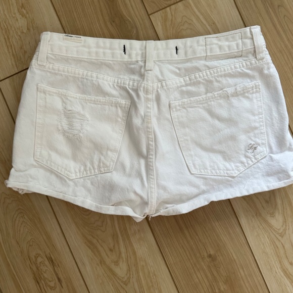 Lovers and Friends White Denim Distressed Cut Off Shorts - Size 29 - Picture 6 of 6